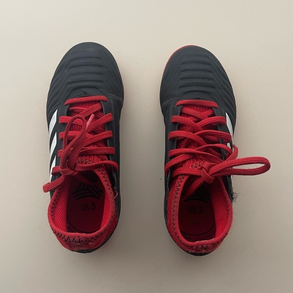 Adidas Boys Predator 18.3 indoor soccer shoes size 12 - Picture 7 of 7